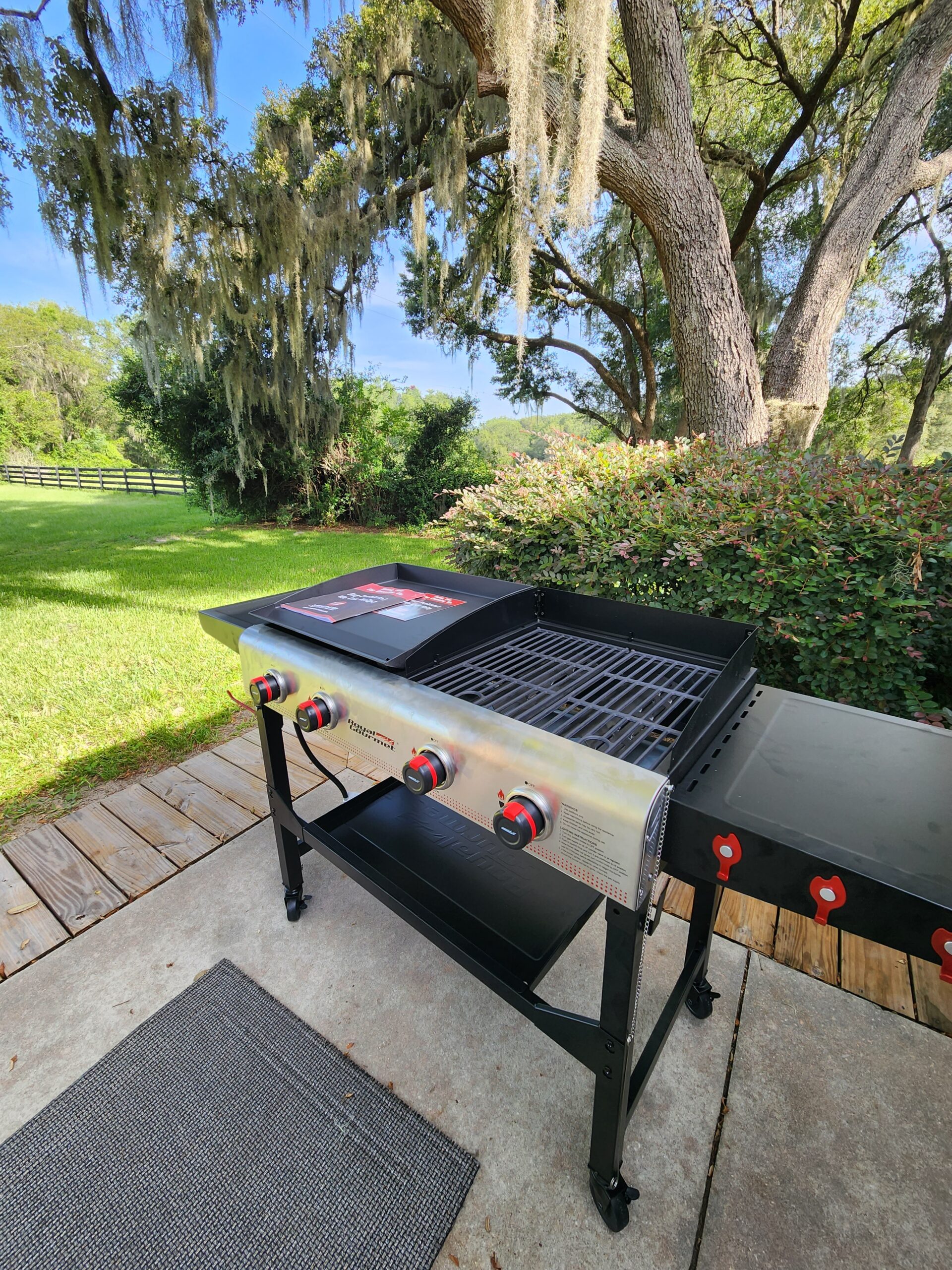 Royal Gourmet 4-Burner Portable Flat Top Gas Griddle Combo Grill
